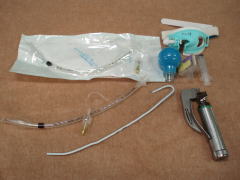 気管挿管器具一式