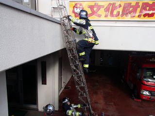 三連梯子取扱訓練