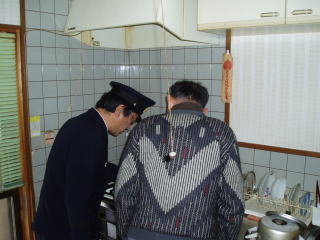 一般家庭の防火査察の実施