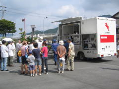 起震車による地震体験