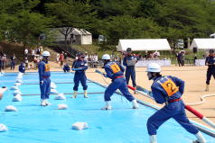 第２１回京都府消防操法大会　操法の様子（西消防団）