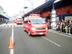 消防車両の行進