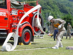 消防操法大会ポンプ車の部の写真