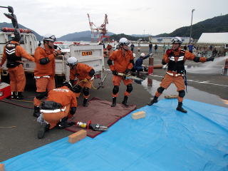 車内に閉じ込められた要救助者を救出せよ！