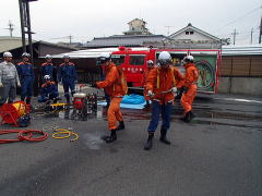 ジェットシューターでの放水