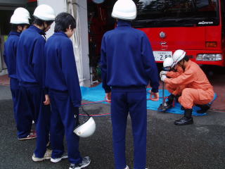 油圧機器取り扱いの写真